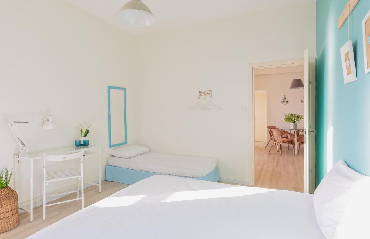 4 Bedroom Apartment On The Beach Tel Aviv Exterior photo